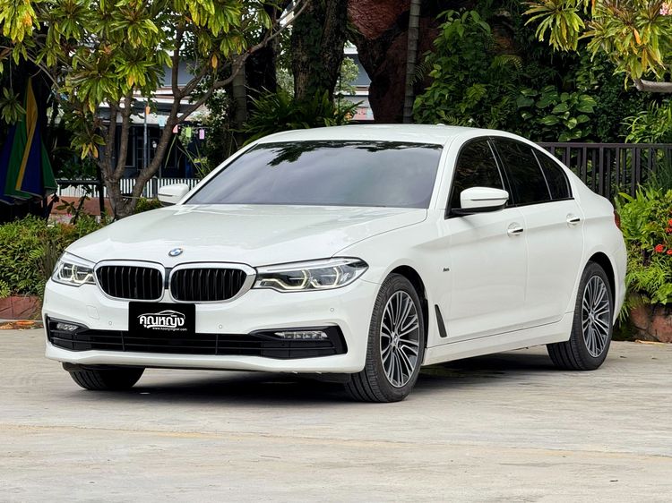 BMW Series 5 2018 520d Sedan ดีเซล ไม่ติดแก๊ส เกียร์อัตโนมัติ ขาว