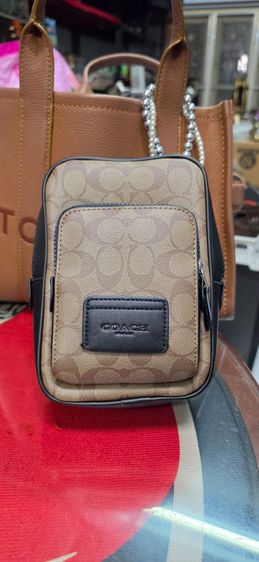 Coach หนังแท้