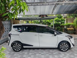 Toyota. Sienta