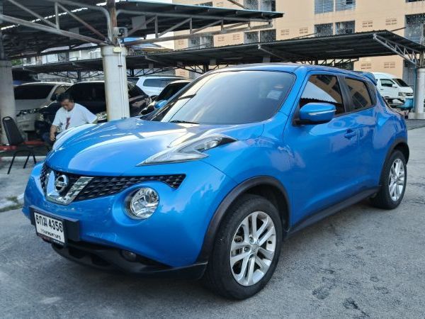 รถ Nissan Juke 1.6 V สี น้ำเงิน