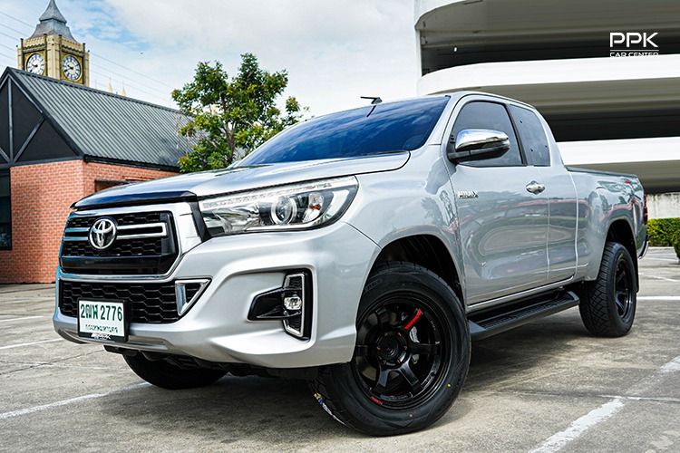 รถ Toyota Hilux Revo 2.4 Prerunner E Plus สี เทา