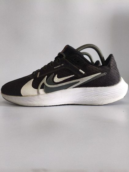 รองเท้าวิ่ง ดำ ส่งฟรี รองเท้า Nike มือสองของแท้ Size 42/26.5 cm.
