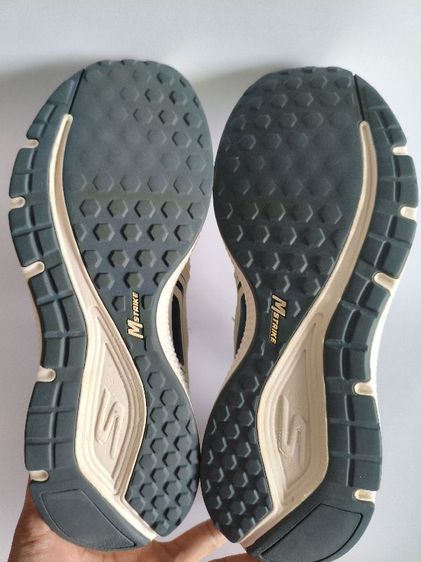 ส่งฟรี รองเท้า Skechers (ปี 2024) มือสองของแท้ Size 42.5/27 cm. รูปที่ 6