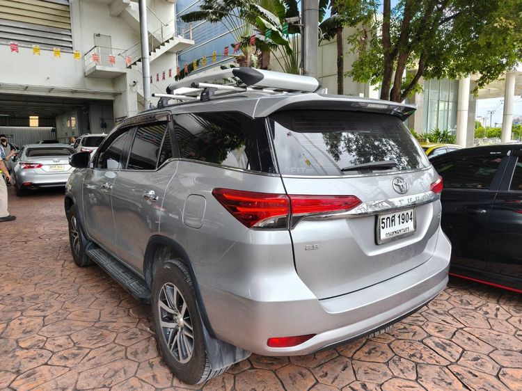 Toyota Fortuner 2016 2.8 V 4WD Utility-car ดีเซล ไม่ติดแก๊ส เกียร์อัตโนมัติ บรอนซ์เงิน รูปที่ 4