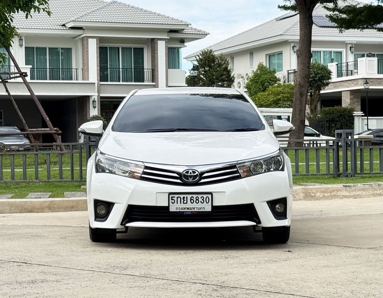 Toyota Corolla 2016 Altis 1.8 Sport Sedan เบนซิน ไม่ติดแก๊ส เกียร์อัตโนมัติ ขาว รูปที่ 2