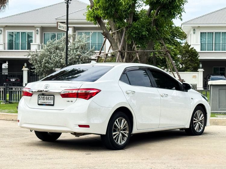 Toyota Corolla 2016 Altis 1.8 Sport Sedan เบนซิน ไม่ติดแก๊ส เกียร์อัตโนมัติ ขาว รูปที่ 4