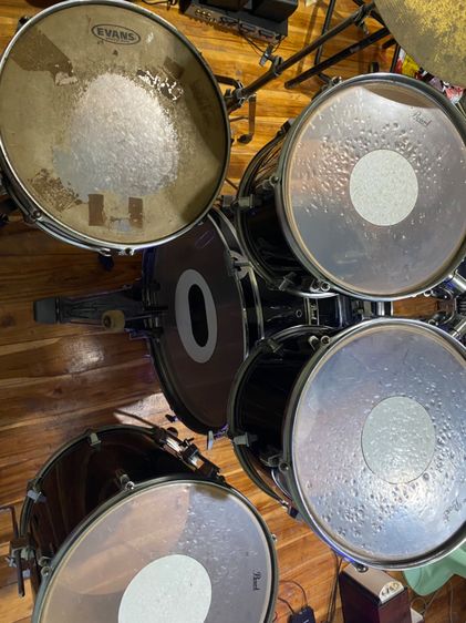 ขาย กลองชุด Pearl made in Japan สภาพใหม่ พร้อมตี ตามรูปภาพ ราคา16,000บ สอบถามรายละเอียดได้ที่ 081-0437562 ครูหนิม รูปที่ 3
