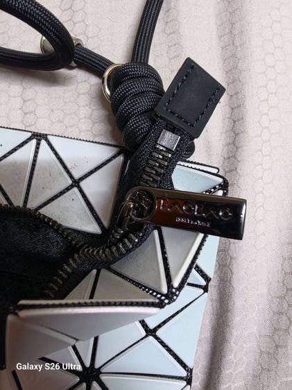 กระเป๋าแบรนด์ Bao Bao Issey Miyake รุ่น Lucent 3x4 Blocks รูปที่ 3