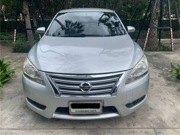 รถ Nissan Sylphy 1.8 V สี เทา