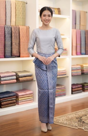 ชุดไทยประยุกต์ เสื้อคอกลมแขนสั้น พร้อมผ้าถุงสำเร็จรูปพร้อมชายพกผ้าไหมทอดิ้นทอง ชุดออกงาน ชุดทำบุญ รูปที่ 6