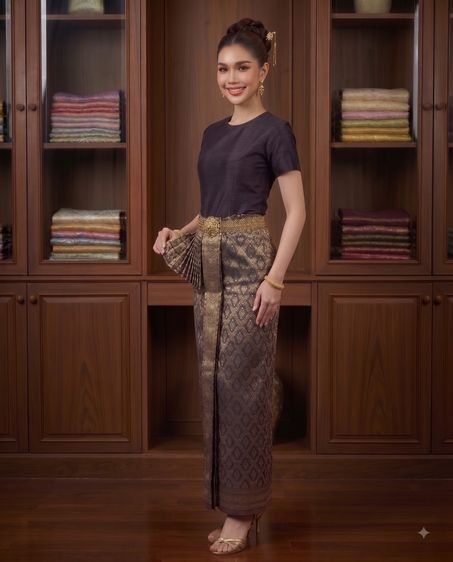 ชุดไทยประยุกต์ เสื้อคอกลมแขนสั้น พร้อมผ้าถุงสำเร็จรูปพร้อมชายพกผ้าไหมทอดิ้นทอง ชุดออกงาน ชุดทำบุญ รูปที่ 7
