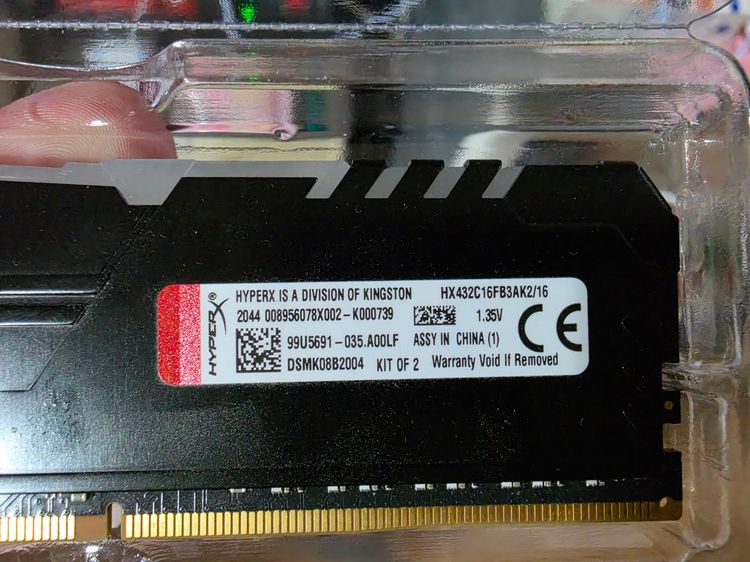 ที่เก็บข้อมูลและเมมโมรี่การ์ด RAM DDR4 3200MHz KINGSTON HyperX FURY RGB