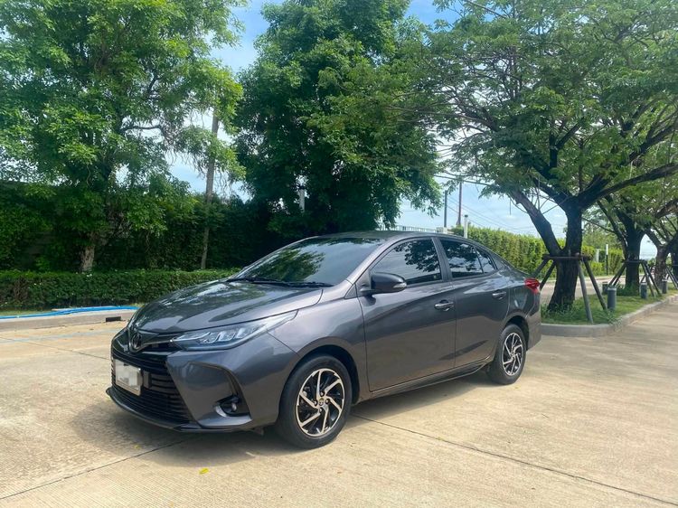 Toyota Yaris ATIV 2020 1.2 Sport Premium Sedan เบนซิน ไม่ติดแก๊ส เกียร์อัตโนมัติ เทา