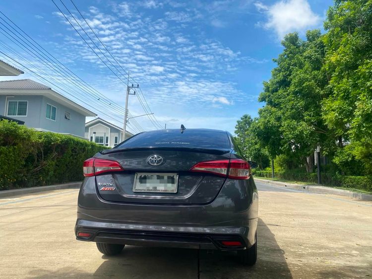 Toyota Yaris ATIV 2020 1.2 Sport Premium Sedan เบนซิน ไม่ติดแก๊ส เกียร์อัตโนมัติ เทา รูปที่ 4