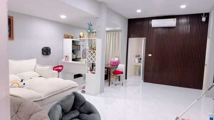 อื่นๆ ตกแต่งครบ ไม่ใช่ บ้านเดี่ยวชั้นเดียว รีโนเวทสวยๆ  หิ้วกระเป๋าเข้าอยู่ได้เลบ แถมครบทั้งเฟอร์ ทั้งเครื่องใช้ไฟฟ้า รูปที่ 4