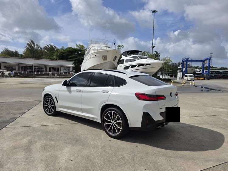 BMW X4 2023 2.0 xDrive20d M Sport 4WD Utility-car ดีเซล เกียร์อัตโนมัติ ขาว รูปที่ 3