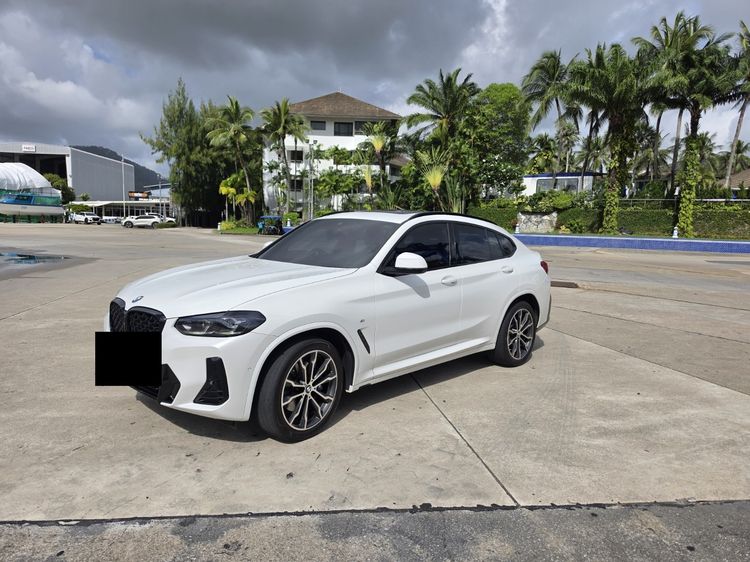 BMW X4 2023 2.0 xDrive20d M Sport 4WD Utility-car ดีเซล เกียร์อัตโนมัติ ขาว รูปที่ 2