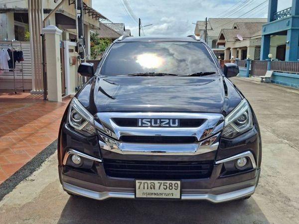 Isuzu MU-X 2018 3.0 The Iconic Utility-car ดีเซล ไม่ติดแก๊ส เกียร์อัตโนมัติ ดำ