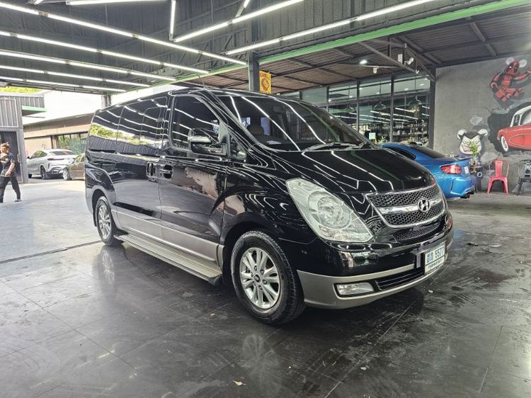 รถ Hyundai H-1  2.5 Deluxe สี ดำ
