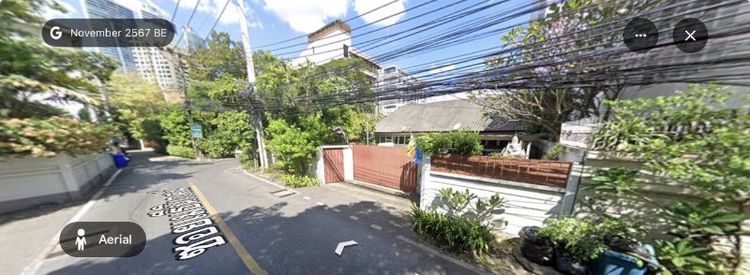 ขายที่ดินพร้อมสิ่งปลูกสร้าง สุขุมวิท 24 ใกล้รถไฟฟ้า 500 เมตร