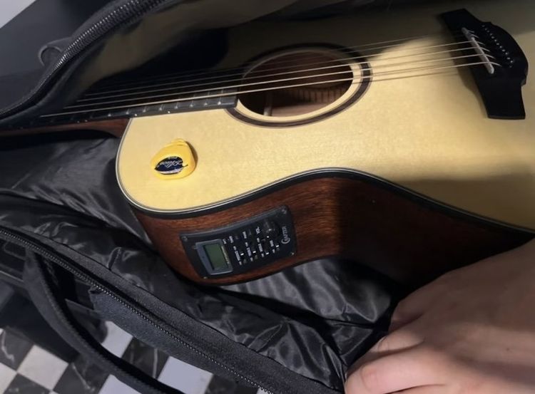 guitar รูปที่ 2