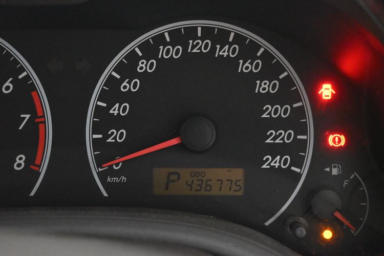 Toyota Altis 2008 1.6 E Sedan เบนซิน LPG เกียร์อัตโนมัติ เทา รูปที่ 4