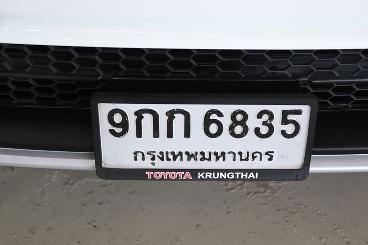 Toyota Fortuner 2019 2.8 TRD Sportivo Utility-car ดีเซล ไม่ติดแก๊ส เกียร์อัตโนมัติ ขาว รูปที่ 2
