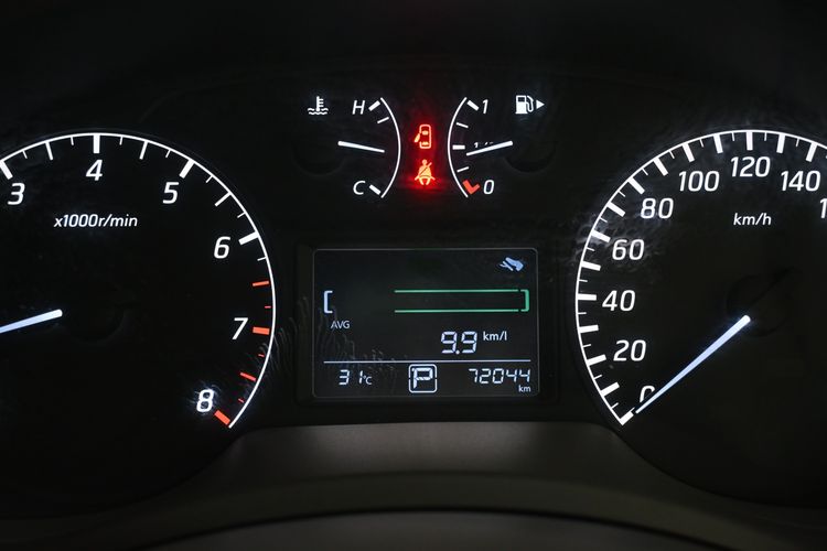 Nissan Sylphy 2012 1.6 E Sedan เบนซิน ไม่ติดแก๊ส เกียร์อัตโนมัติ ขาว รูปที่ 4