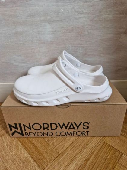 ขายรองเท้าNordways สีขาว