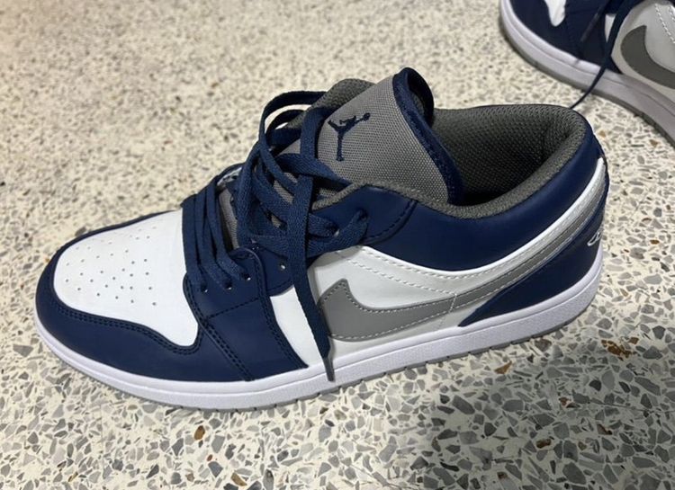 ขายรองเท้า รองเท้า Nike Made in vietnam เบอร์ 11 มือสอง รูปที่ 5