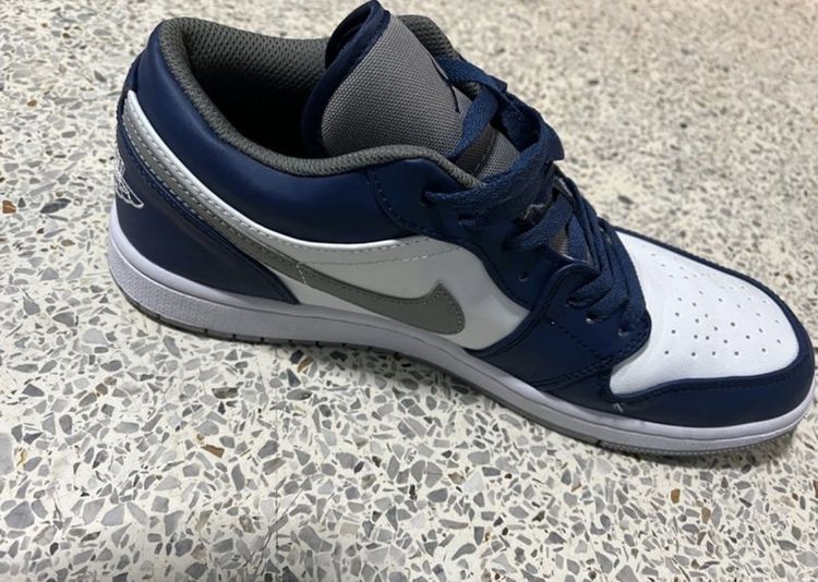 ขายรองเท้า รองเท้า Nike Made in vietnam เบอร์ 11 มือสอง รูปที่ 4