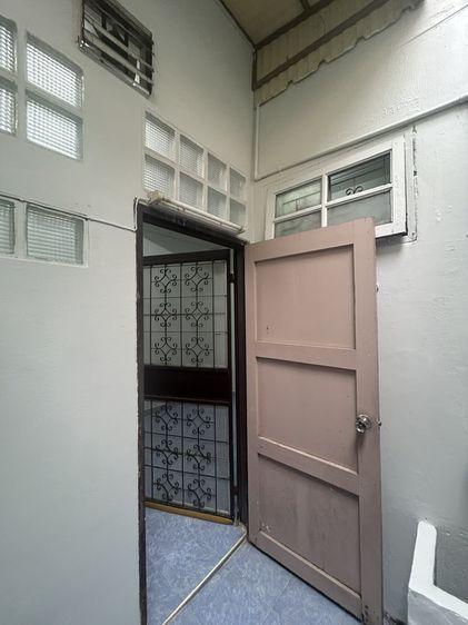 ไม่มี 2011 ทาวน์เฮ้าใกล้รถไฟฟ้าสุทธิสารให้เช่า รูปที่ 3