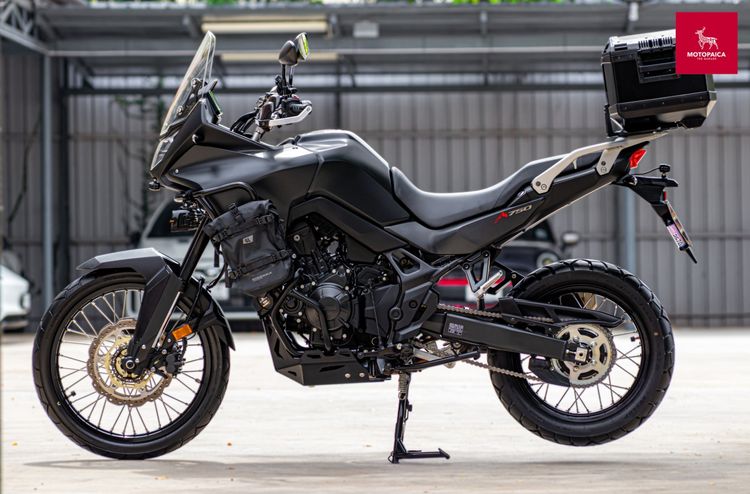 Honda XL750 Transalp ปี2025 มือเดียว วิ่ง5,000Km. ของแต่งกว่าแสน รูปที่ 3