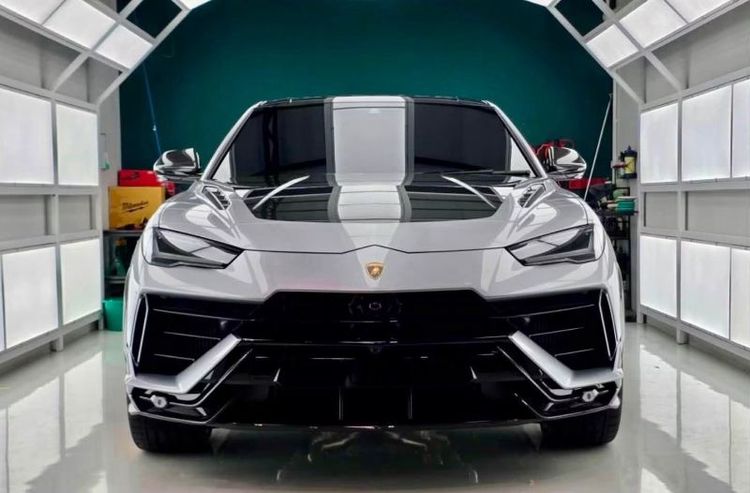 รถ Lamborghini Urus รุ่นย่อยอื่นๆ สี เทา