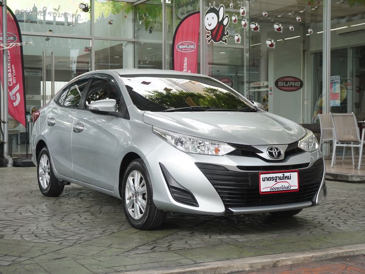 Toyota Yaris ATIV 2018 1.2 E Sedan เบนซิน ไม่ติดแก๊ส เกียร์อัตโนมัติ เทา