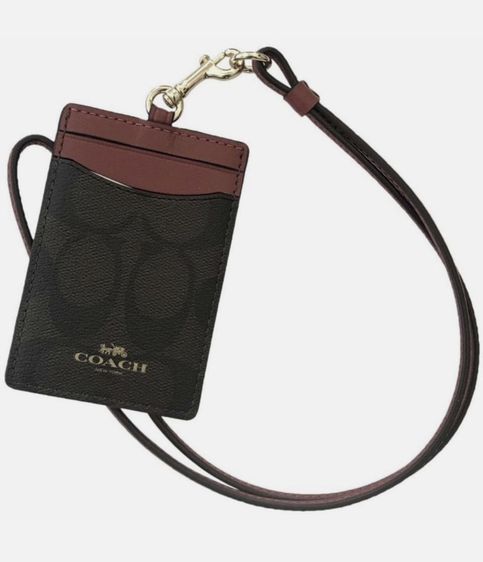สายคล้องบัตรพนักงาน Coach ID Lanyard in Signature Canvas
