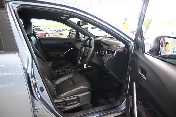 Toyota Corolla Cross 2021 1.8 Hybrid Smart Sedan ไฮบริด ไม่ติดแก๊ส เกียร์อัตโนมัติ เทา รูปที่ 3