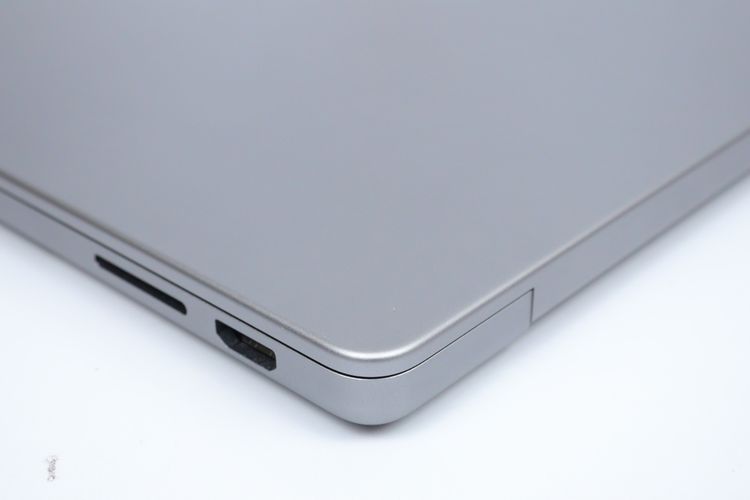 MacBook Pro M3 14" 8.1TB  รูปที่ 12