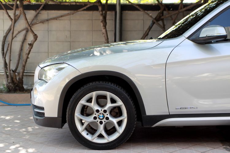 BMW X1 2014 2.0 sDrive20d xLine Utility-car ดีเซล ไม่ติดแก๊ส เกียร์อัตโนมัติ บรอนซ์เงิน รูปที่ 4