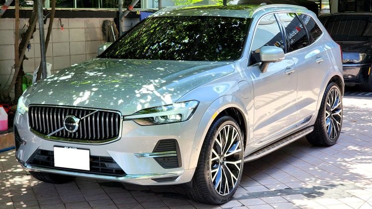 Volvo XC60 2022 2.0 RechargeT8 Inscription AWD Utility-car ปลั๊กอินไฮบริด (PHEV) ไม่ติดแก๊ส เกียร์อัตโนมัติ บรอนซ์เงิน รูปที่ 3