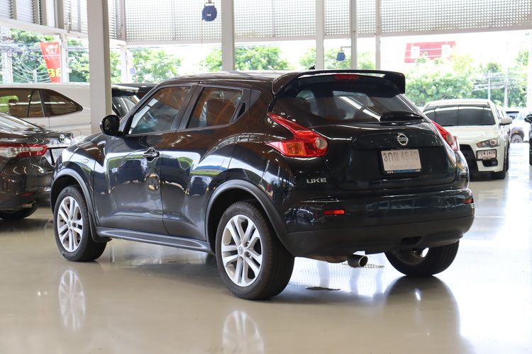 Nissan Juke 2014 1.6 V Sedan เบนซิน ไม่ติดแก๊ส เกียร์อัตโนมัติ ดำ รูปที่ 4