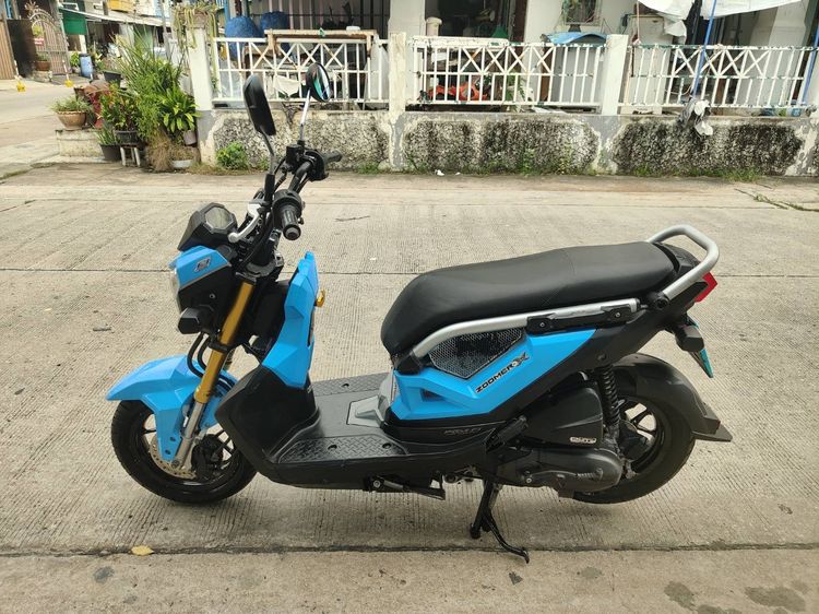🛵ยังไงก็ขาย ZOOMER-X ปี 58 เครื่องดี สีสวย สตาร์ทมือ เล่มชุดโอนครบ+เปลี่ยนถ่ายน้ำมันเครื่องฟรี ส่งฟรี30 ก.ม รูปที่ 2
