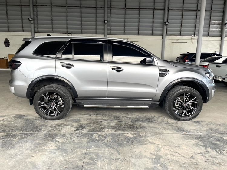Ford Everest 2021 2.0 Titanium Plus Utility-car เบนซิน ไม่ติดแก๊ส เกียร์อัตโนมัติ เทา รูปที่ 4