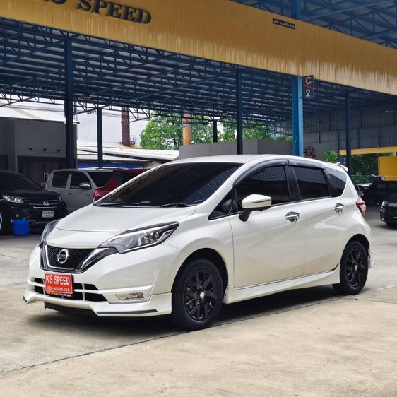 รถ Nissan Note 1.2 V สี ขาว
