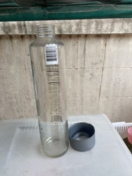 ส่งต่อ] ขวดแก้วเปล่า VOSS ทรงสวย สภาพกริบ มีฝาครบ 🍾✨ รูปที่ 4