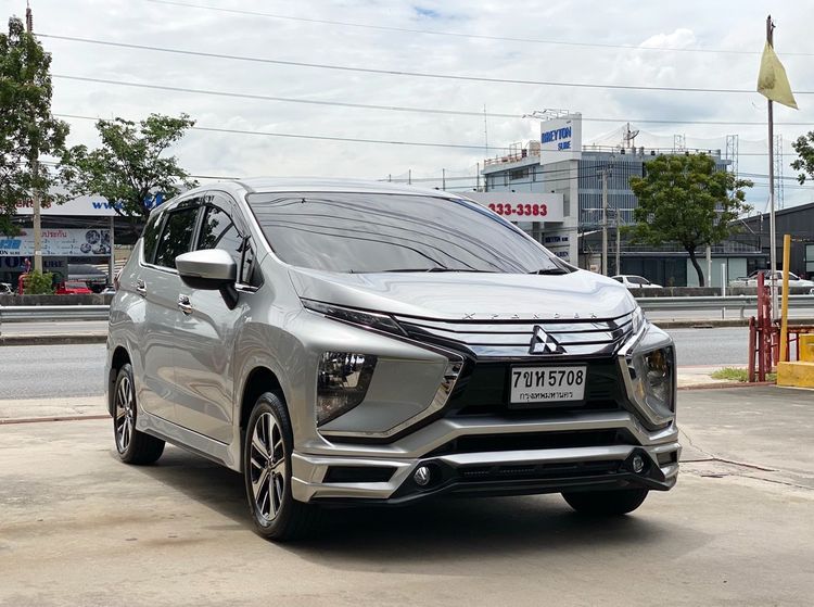รถ Mitsubishi Xpander 1.5 GT สี บรอนซ์เงิน