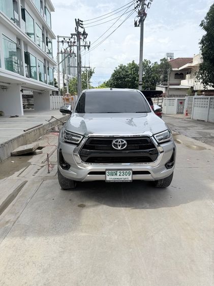 รถ Toyota Hilux Revo 2.4 Prerunner Mid สี บรอนซ์เงิน