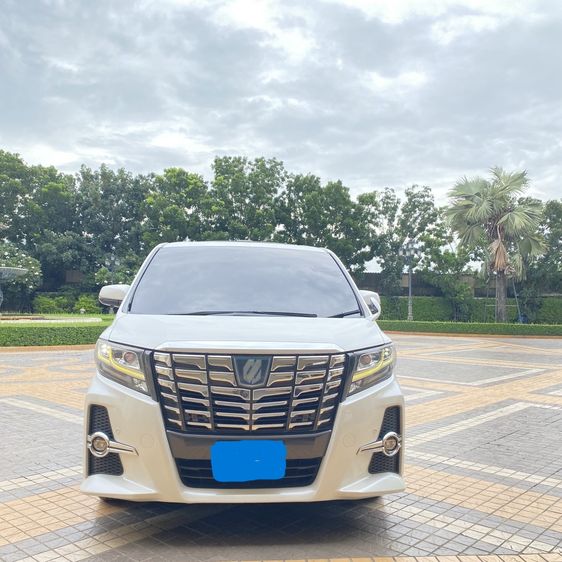 รถ Toyota Alphard 2.5 Hybrid SR C-Package E-Four 4WD สี ขาว