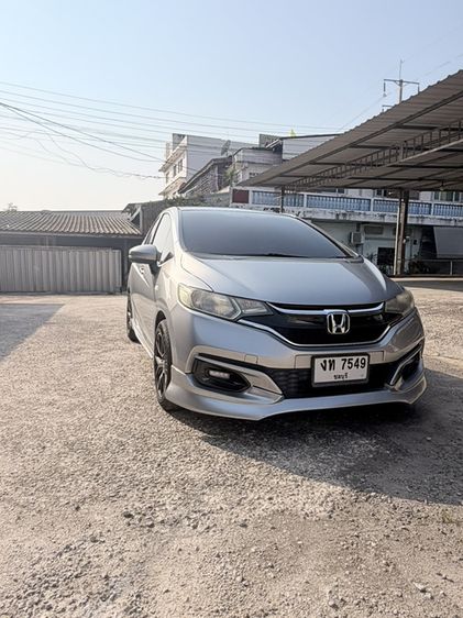 รถ Honda Jazz 1.5 V i-VTEC สี บรอนซ์เงิน
