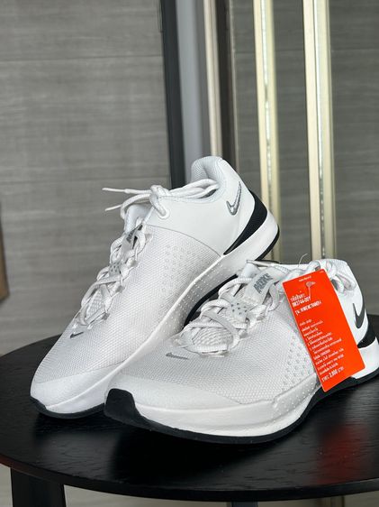 ผู้หญิง ครีม รองเท้า Nike MC Trainer 4